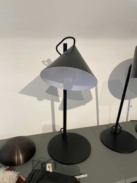 Image de NN - Benjamin Table Lamp