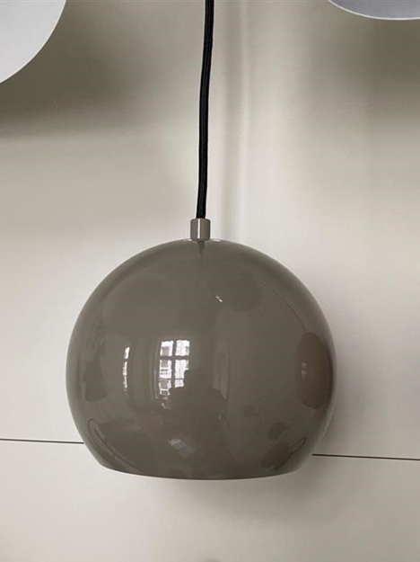 Image de NN - New Ball Pendant