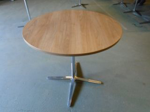 Image de GY - table mess ronde