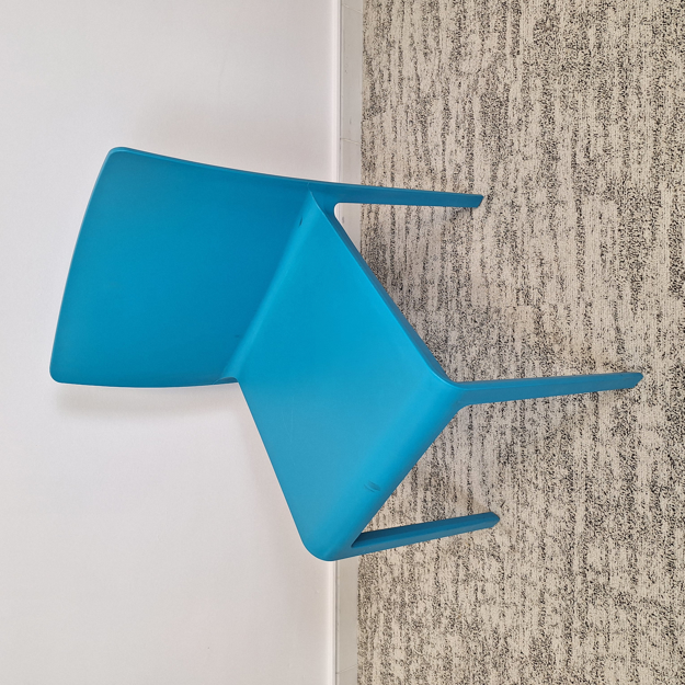 Picture of GY - cafeteria chair