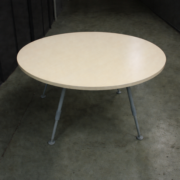 Picture of DS - Round table